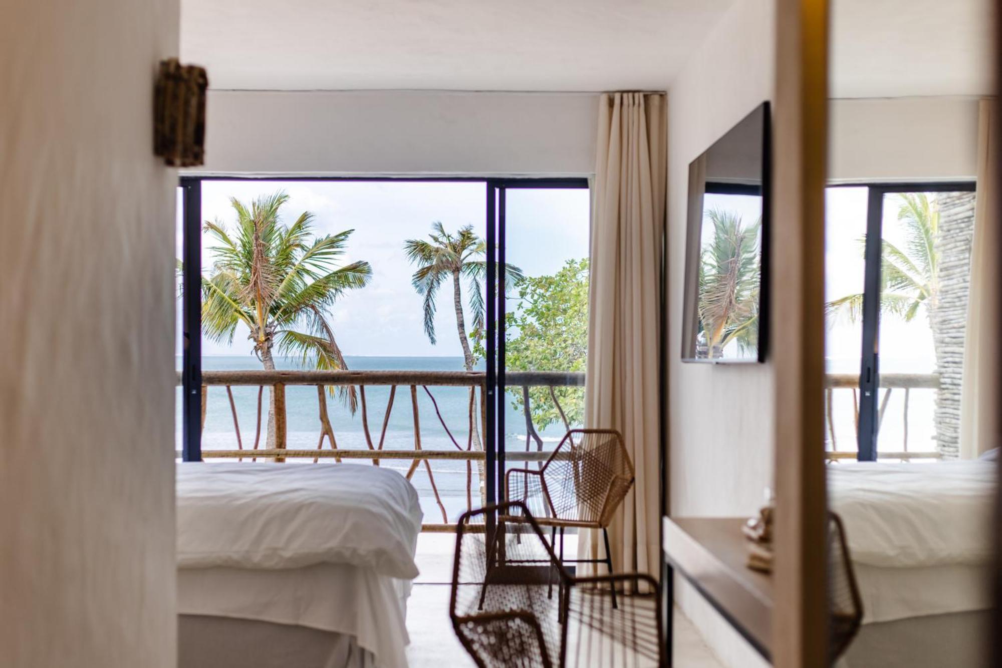 Apenunga Eco Hotel 4*